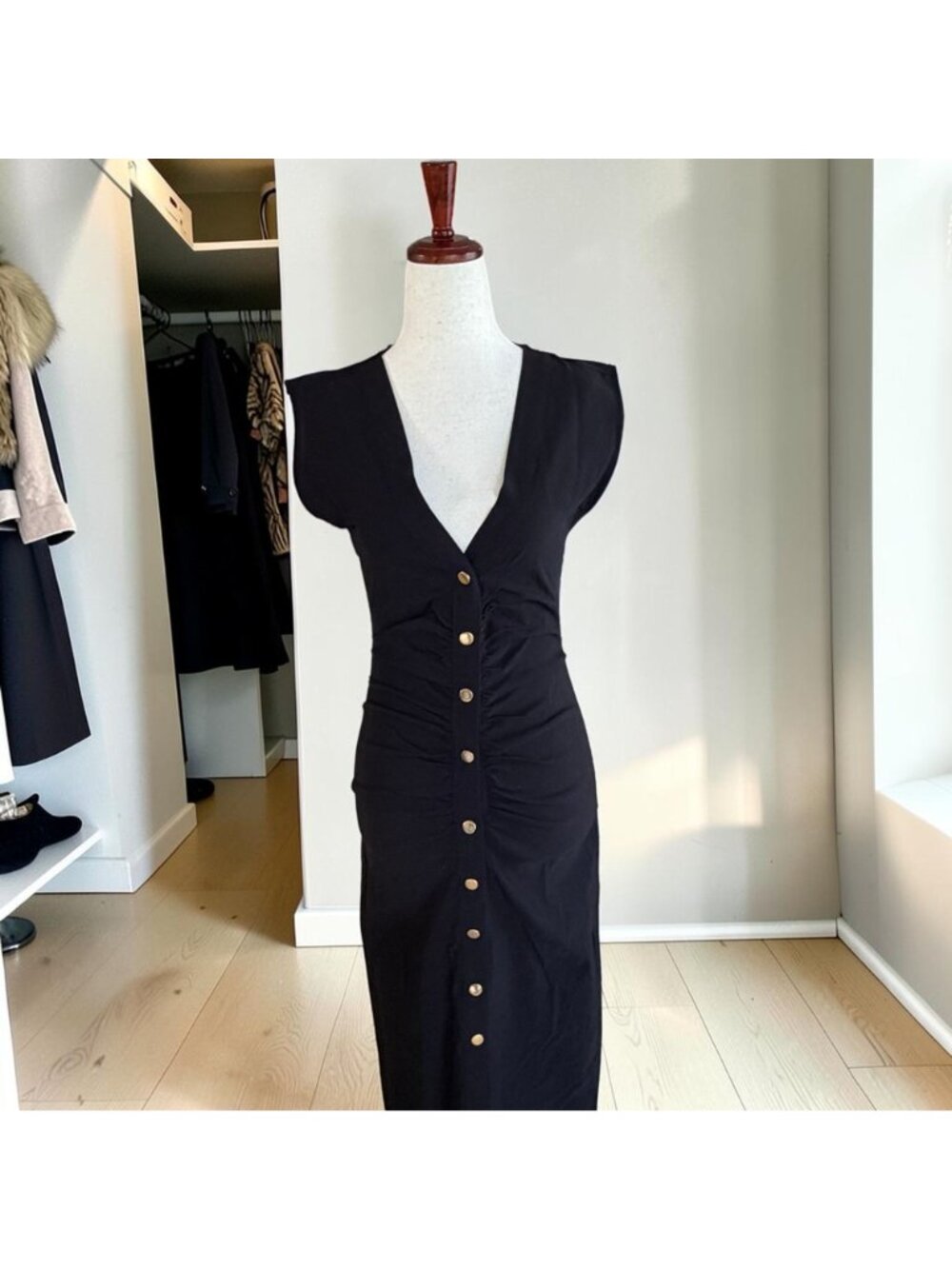 Zara Black Midi Dress Ruched Gold Snap Button Front V Neck Bodycon Size S Small - Picture 4 of 10